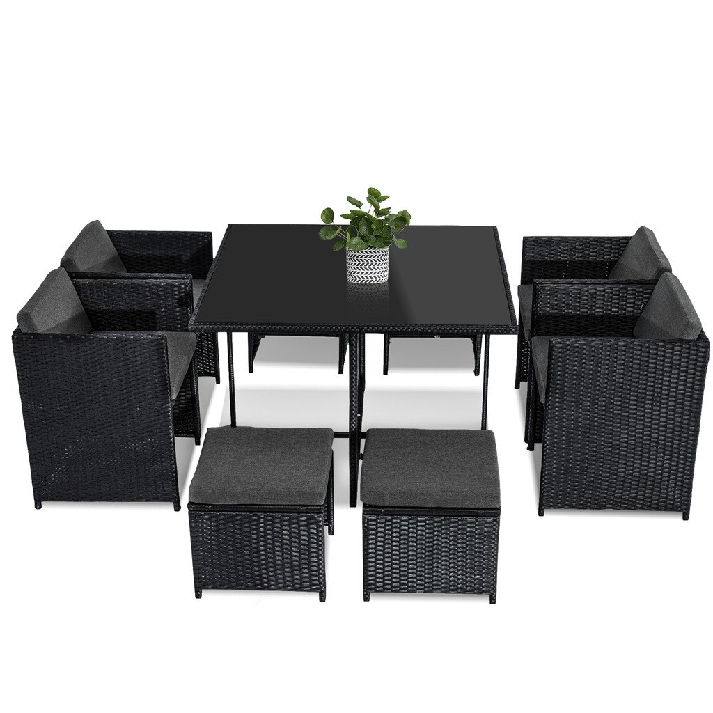 DREAMO Outdoor Dining Set Front